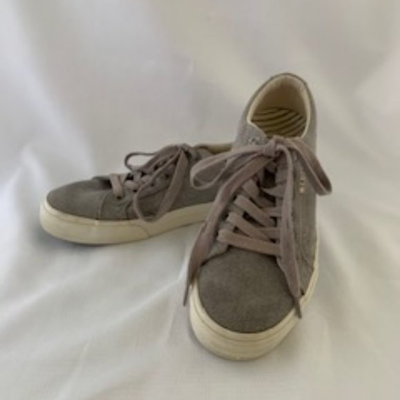 Taos Size 7 Gray Wash Canvas Lace up Sneaker - Picture 2 of 6